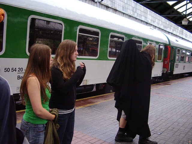 img00002.jpg